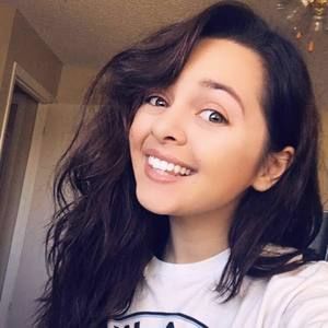Meet your Posher, Adriana